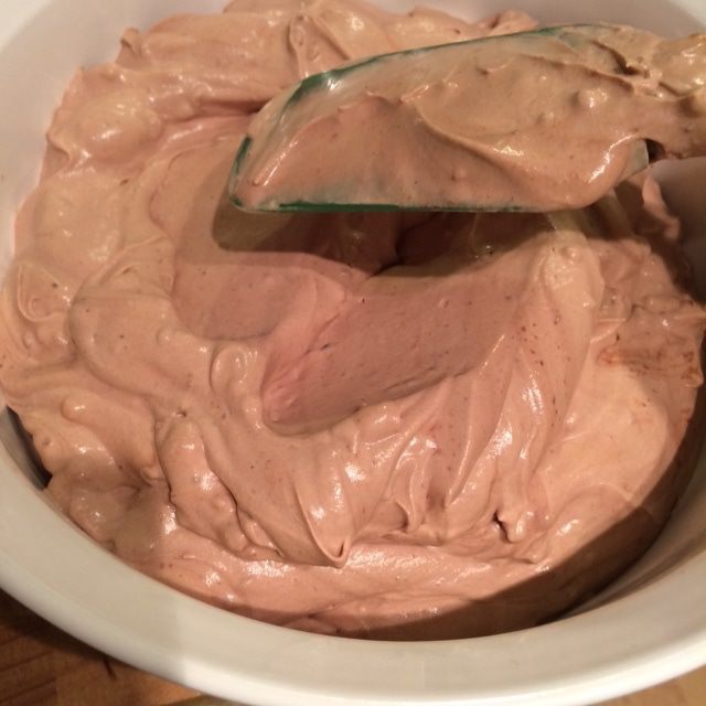 Шоколадное джелато с фундуком и конфетами Бачио (BACIO)