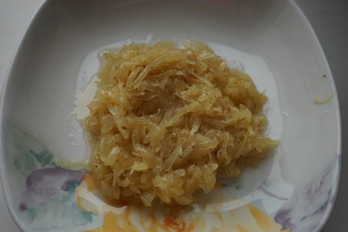 Галета с тыквой, карамелизированным луком и сыром
