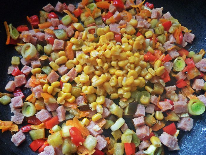 Кускус с овощами и ветчиной