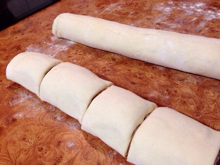 Слойка с мясом беконом и сыром