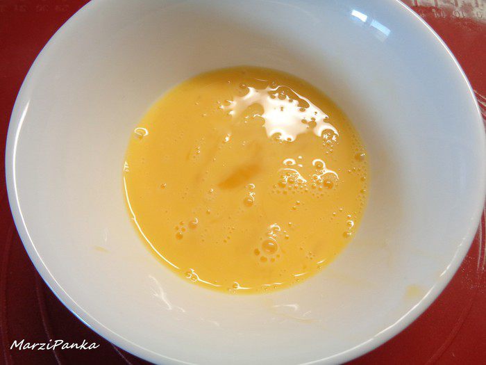 Булочки-улитки с изюмом и корицей