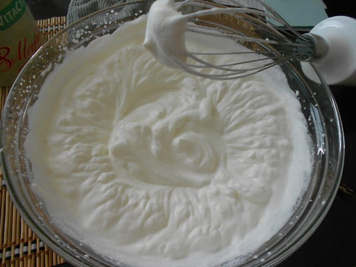Мороженое с ежевикой