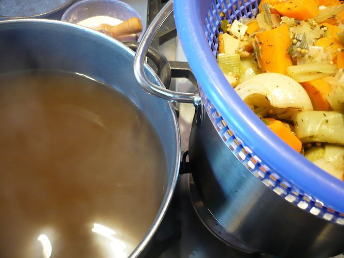 Швабский суп с домашними шпецле (Gaisburger Marsch)