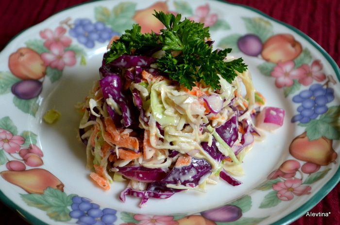 Пряный салат из капусты (Coleslaw)