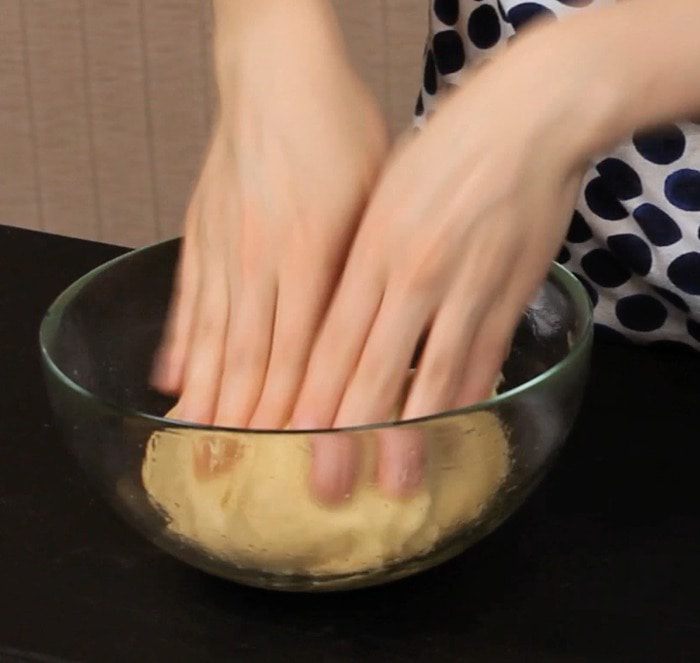 Сырный хлеб на белом вине