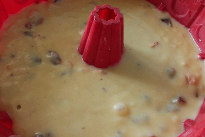 Кекс с молочным шоколадом и фруктами