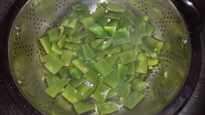 Запеканка из стручковой фасоли с грибами