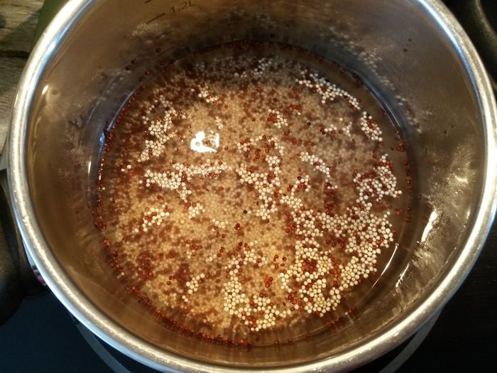 Шакшука с киноа и брынзой