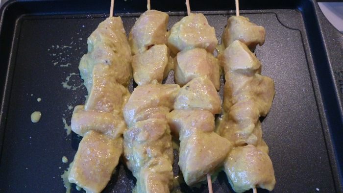 Шашлычки из куриной грудки в индийском стиле