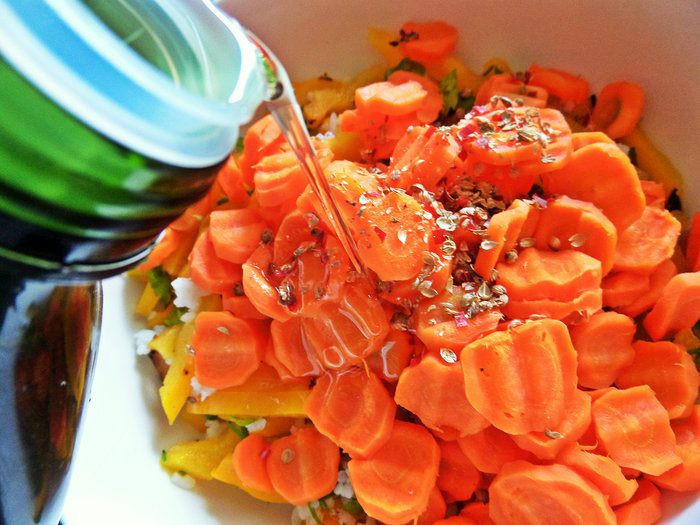 Морковный салат с курицей