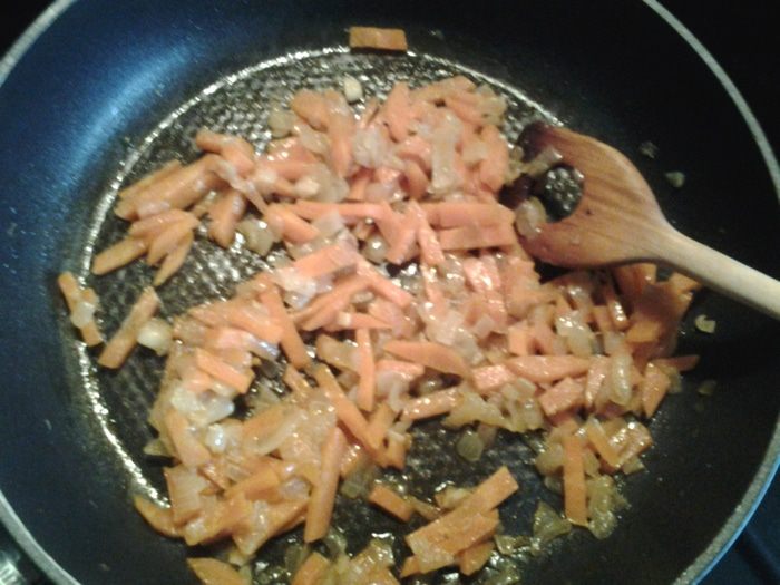 Чечевичные котлетки с овощами и нутовой мукой