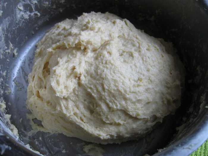 Нежные булочки с цедрой лимона и апельсина