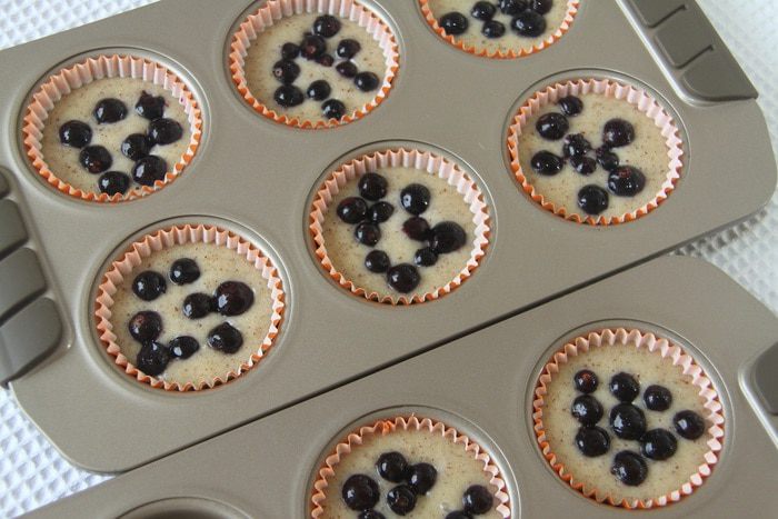 Фрианды с черной смородиной (Blackcurrant &amp;amp; lemon friands)