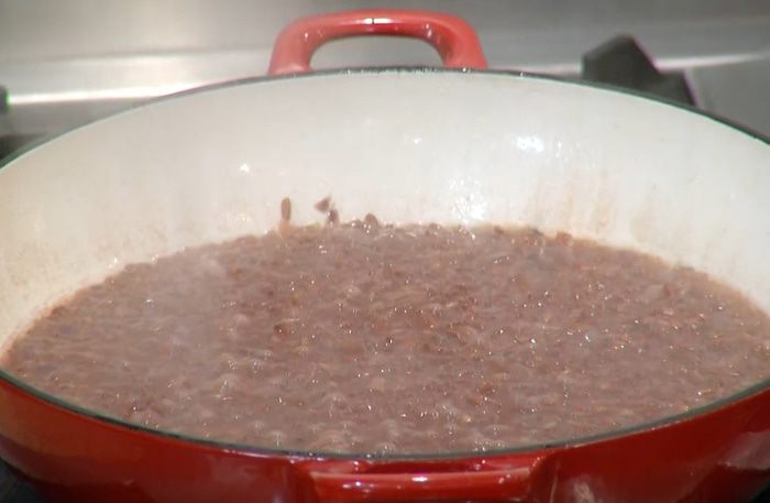 Паэлья из красного риса 