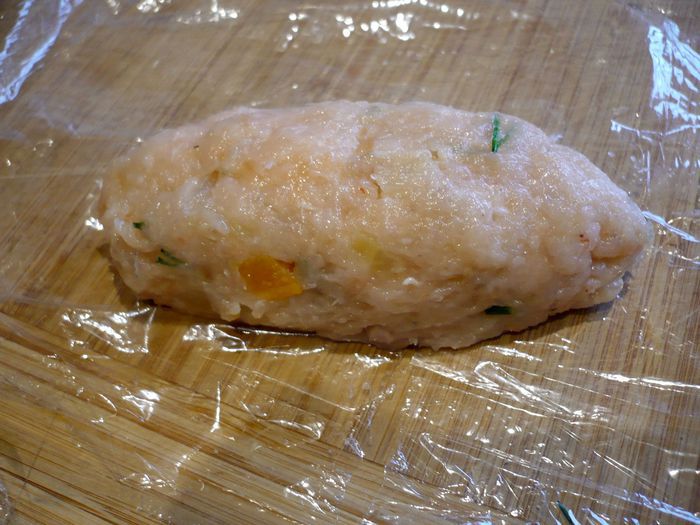 Рыбные колбаски под лимонным соусом