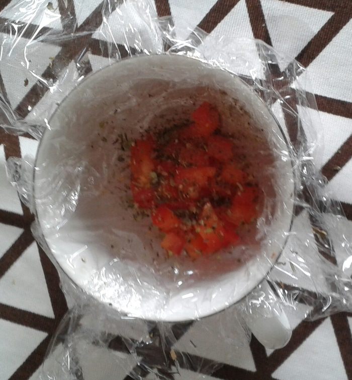 Закуска, приготовленная на белках со сладким перцем