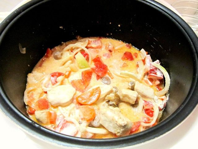 Курица с овощами по-домашнему