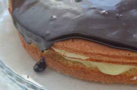 Бостонский пирог с ванильным заварным кремом