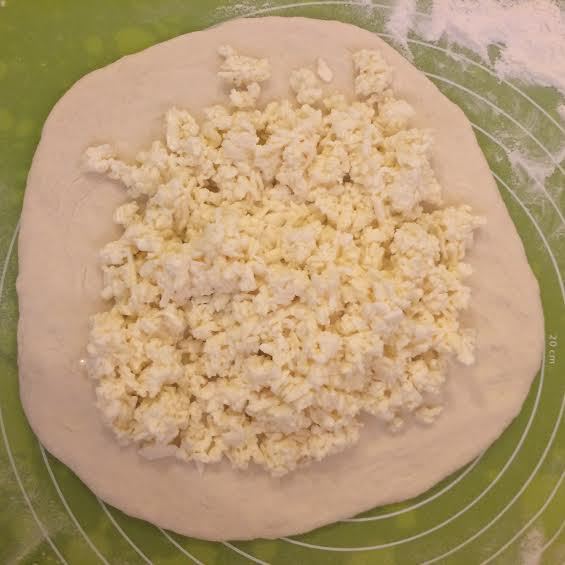 Хачапури по-мегрельски (მეგრული ხაჭაპური)