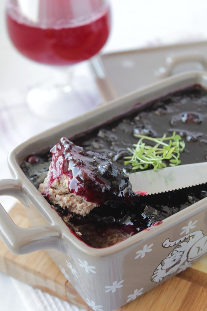 Пате из куриной печени с черной смородиной