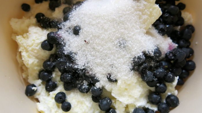 Десерт &amp;quot;Снежная чернично-ванильная вершина&amp;quot;