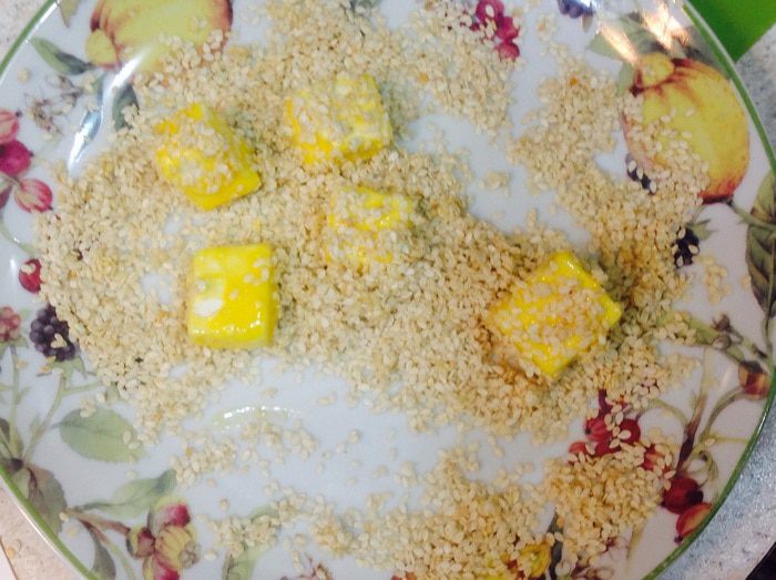 Сырные кубики в съедобных корзиночках