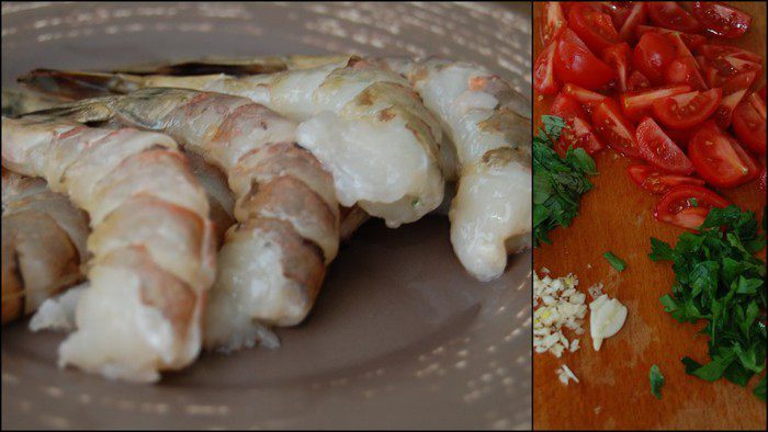 Фрегула с соусом из креветок и томатов черри 