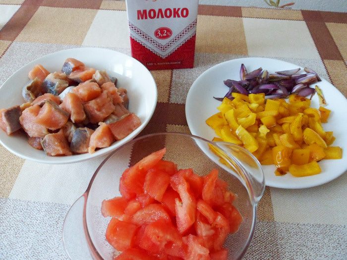 Пирог с лососем и моцареллой