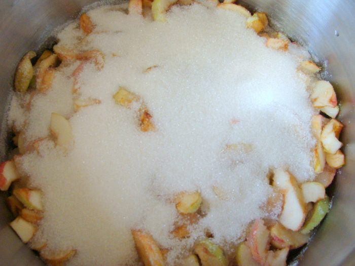 Яблочный мармелад с апельсином и корицей