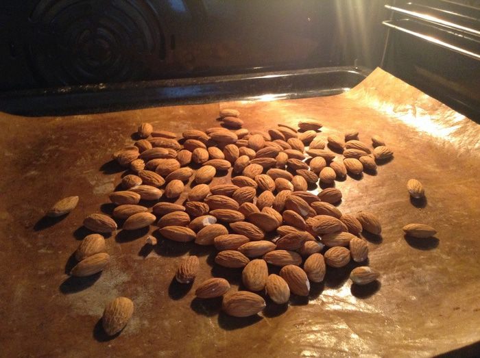 Бискотти с вишней и миндалем