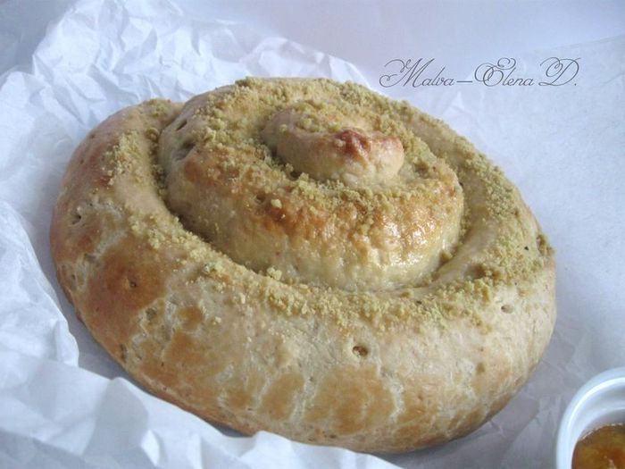 Лимонная улитка с миндалем (Chiocciola al limone con farcia alle mandorle)