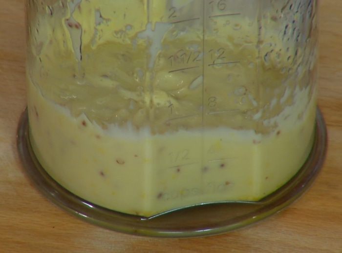 Хот-доги с зелеными овощами и горчичным майонезом 