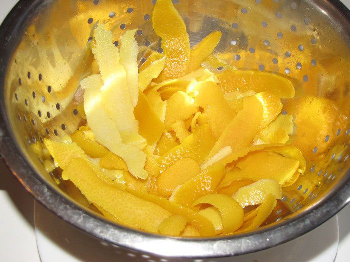 ореховый пирог с апельсиновым конфи