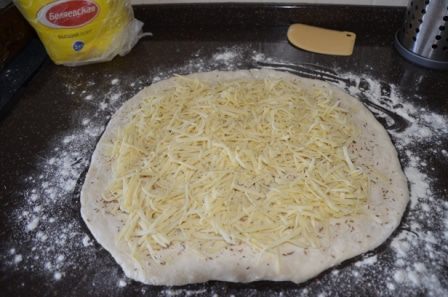 Хлеб с грюйером и кумином