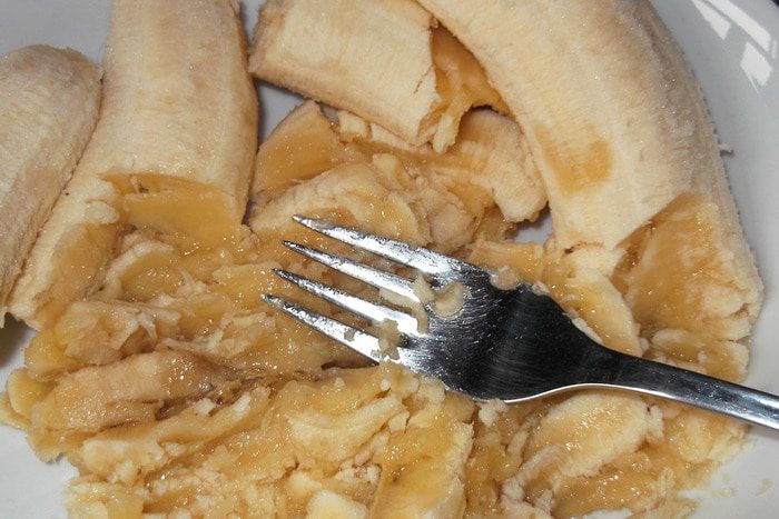 Банановые маффины с вареной сгущенкой