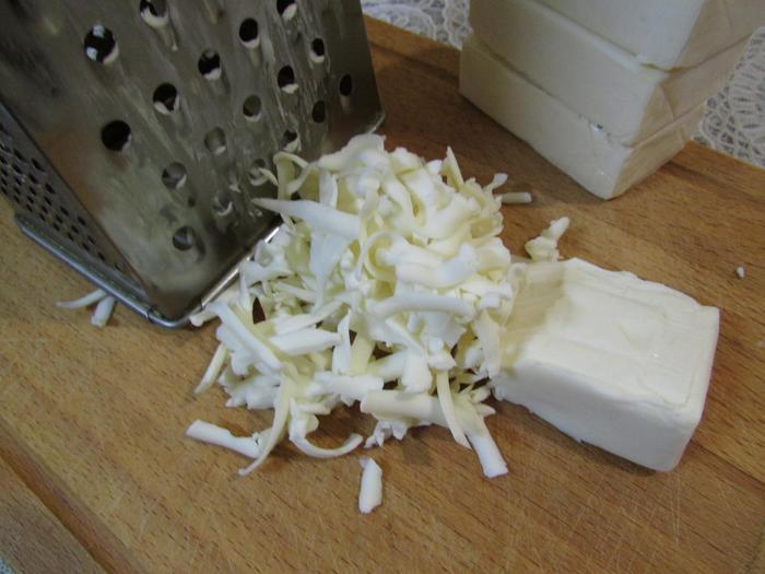 Праздничный сырный рулет с курицей