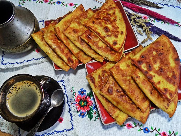 Пироги из тортильи с картошкой и беконом