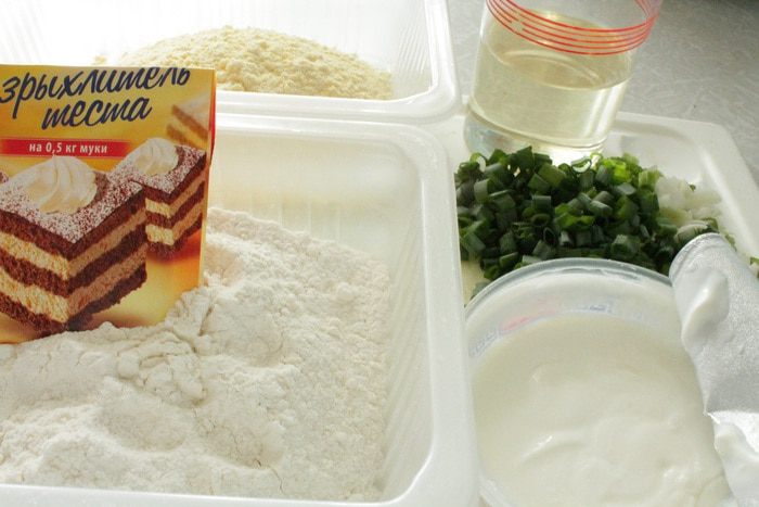 Кукурузня коврижка с зеленью