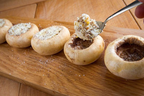 Запеченные шампиньоны по-итальянски