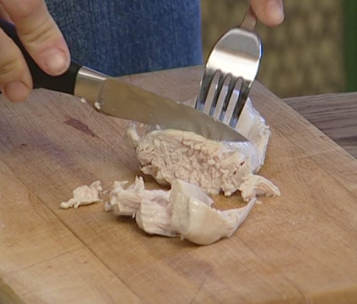 Тортилья-роллы с курицей, творогом и вялеными помидорами 