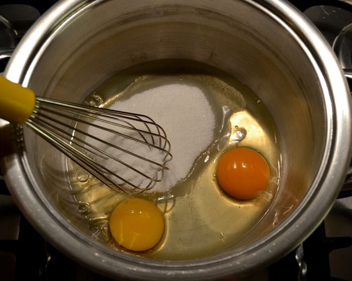Блинный торт с бананами и шоколадным муссом