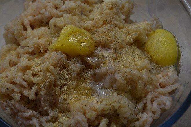 Котлеты из щуки с соусом