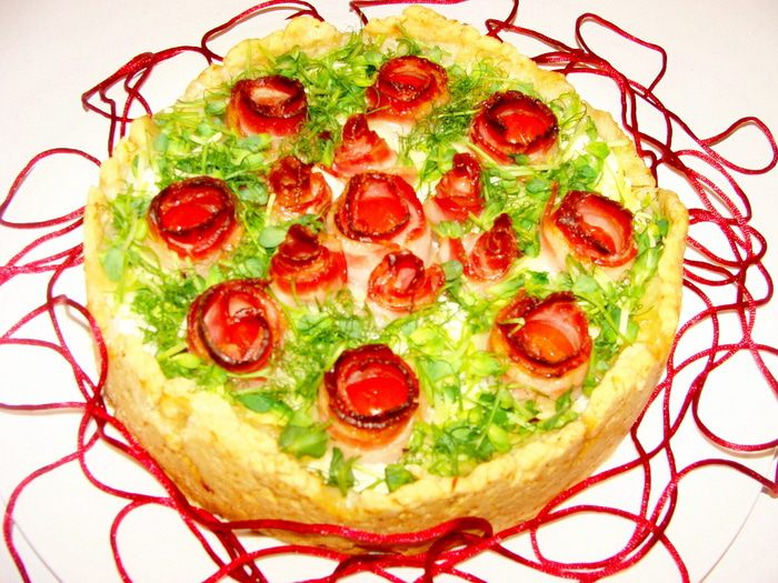 Киш &amp;quot;Сети Купидона&amp;quot; из лимонного теста с рикоттой, моцареллой и черри в беконе