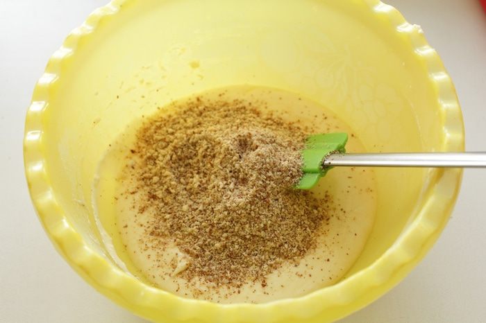 Тарт с миндалем и яблоками