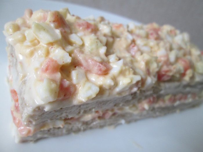Исландский сэндвич с лососем и креветками
