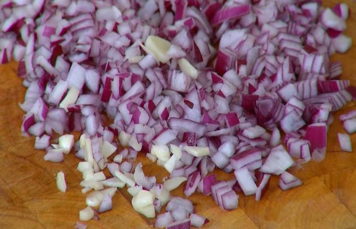 Красный рис с купатами и радиккио