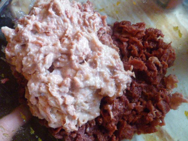 Мясной рулет в тесте &amp;quot;Два из одного&amp;quot;