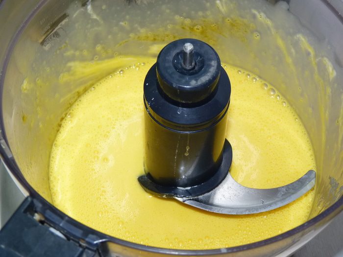 Шарлотка с черешней