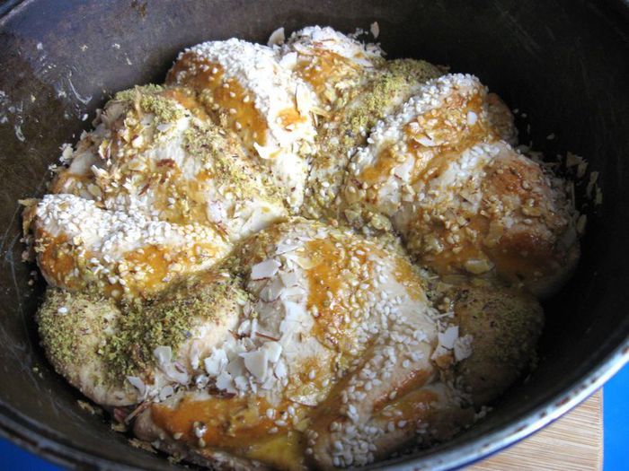 Булочка в казане