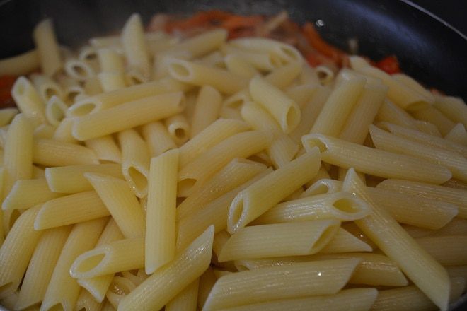 Паста с тунцом и болгарским перцем